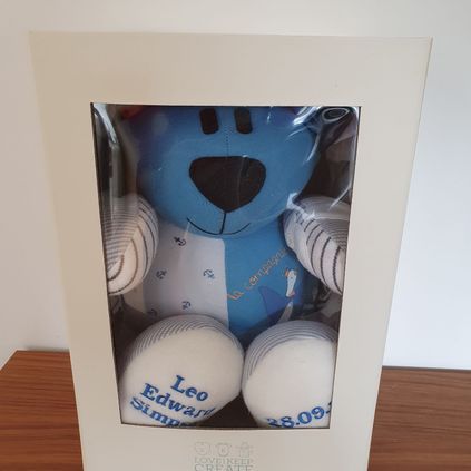 Customer image of Lion