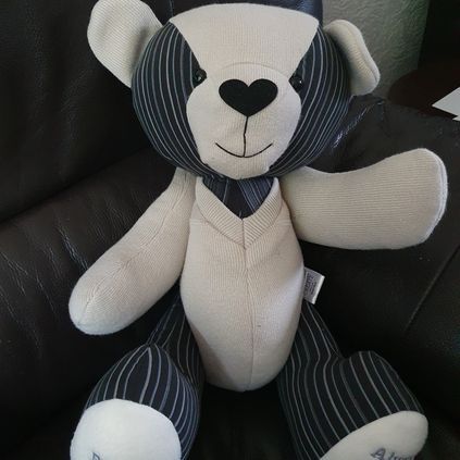 Customer image of Cardigan / Jumper Memory Bear