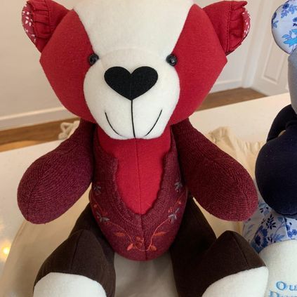 Customer image of Cardigan / Jumper Memory Bear