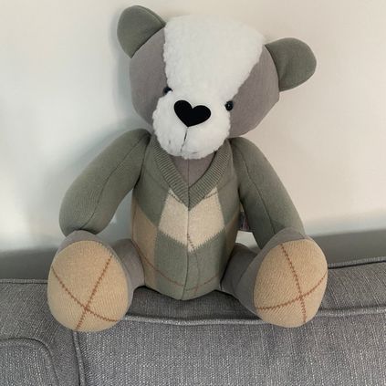 Customer image of Cardigan / Jumper Memory Bear