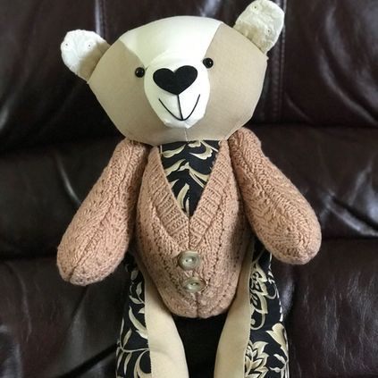 Customer image of Cardigan / Jumper Memory Bear