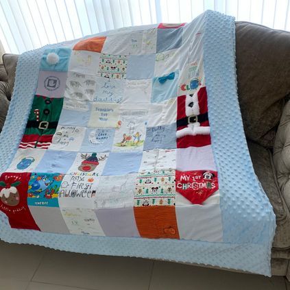 Customer image of Memory Blanket / Quilt with Popcorn Bobble Edging