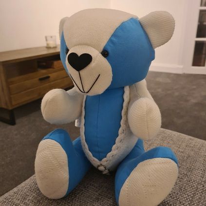 Customer image of Cardigan / Jumper Memory Bear