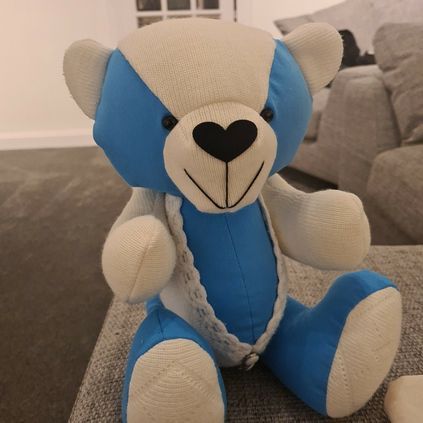 Customer image of Cardigan / Jumper Memory Bear