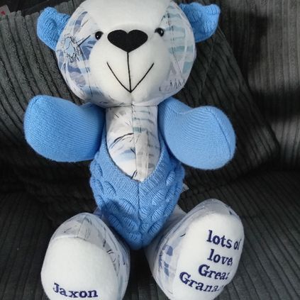 Customer image of Cardigan / Jumper Memory Bear