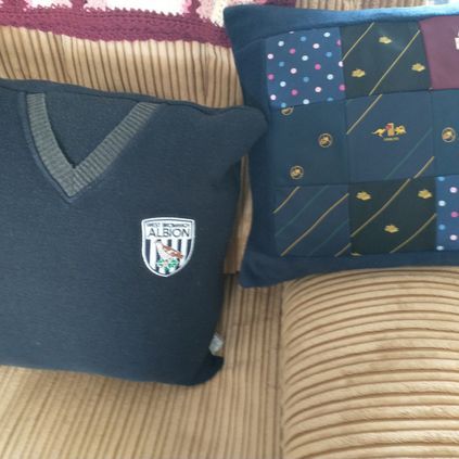 Customer image of Tie Cushion