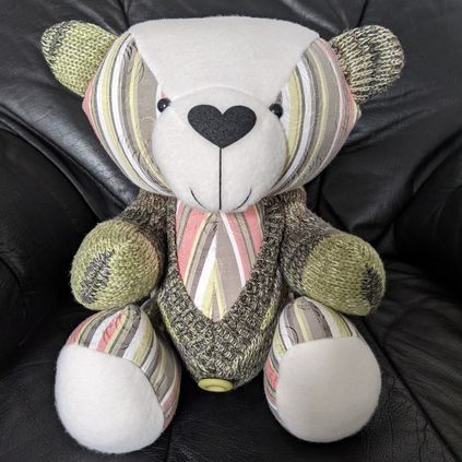 Customer image of Cardigan / Jumper Memory Bear